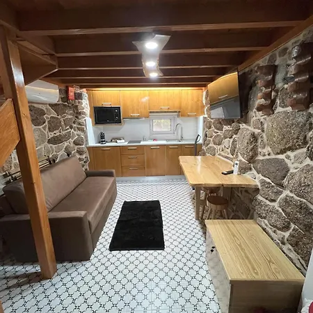 Casa Largo S Lourenço E Casa Da Videira