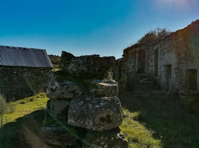 Casa Largo S Lourenco E Casa Da Videira * Mazes