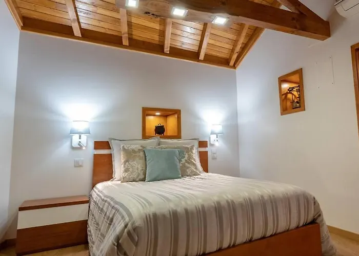 Casa Largo S Lourenco E Casa Da Videira Mazes